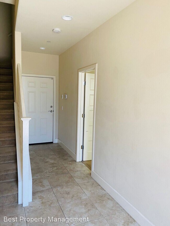 Building Photo - 4 br, 3 bath House - 6535 Tralee Village Dr