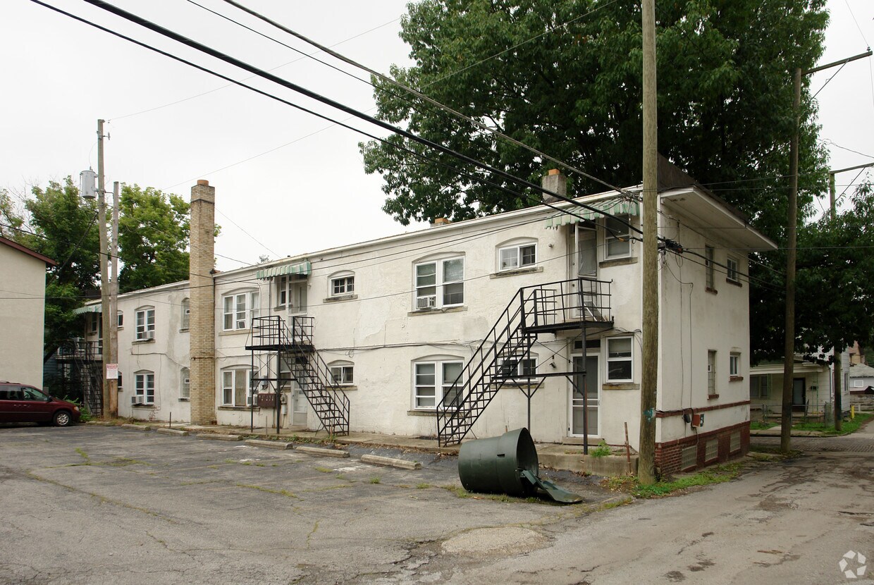 Building Photo - 2196-2200 Waldeck Ave
