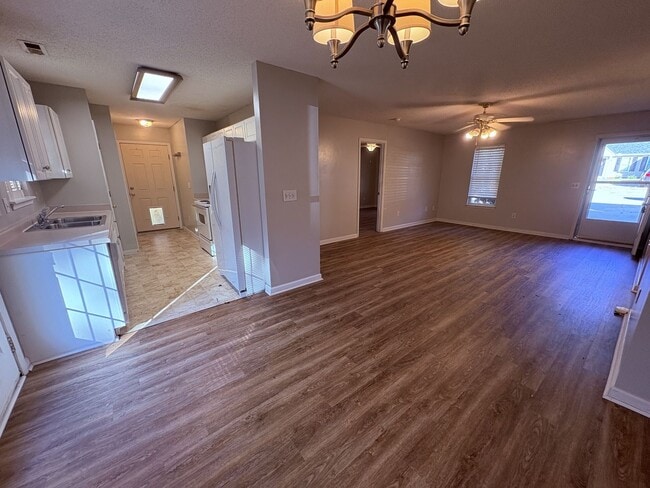 Photo - 129 Arbors Ct House