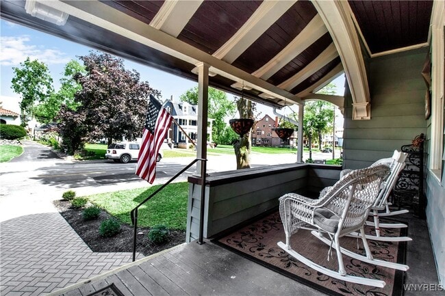 Foto del edificio - 623 Buffalo Ave