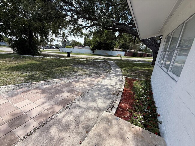 Foto del edificio - 1606 NW 12th Ave