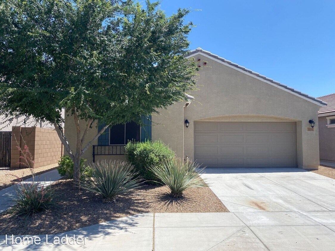 3 br, 2 bath House 12111 W Rowel Rd House Rental in Peoria, AZ