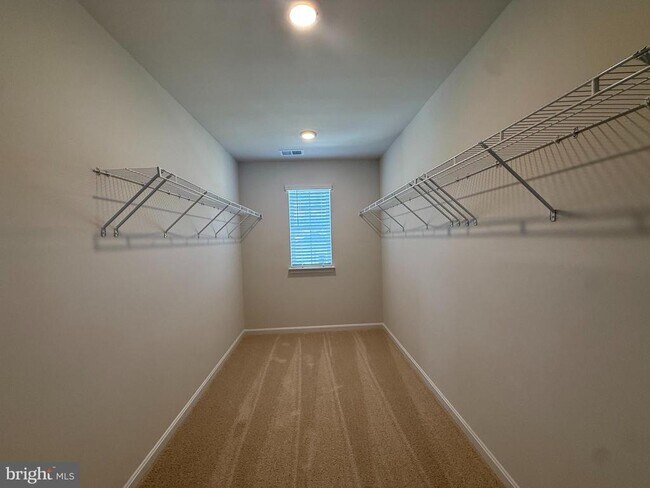 Foto del edificio - 345 Anconas Blvd