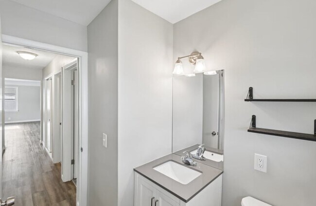 Foto del edificio - 3219 W 54th St