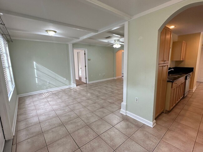 Foto del edificio - Seaside Retreat: Charming 2-Bed Home Near ...