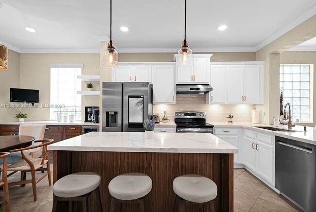 Foto del edificio - 8986 SW 214th Terrace