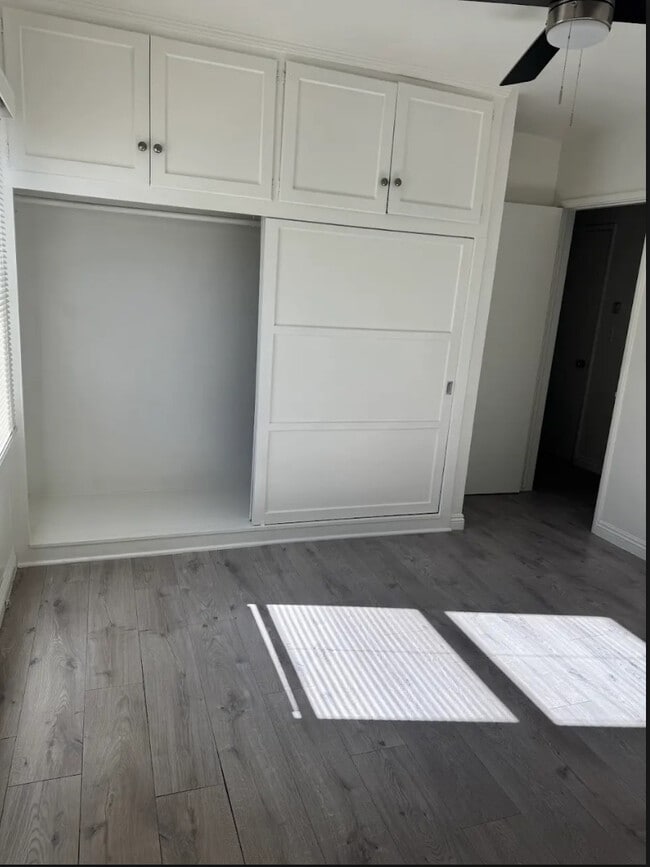 Building Photo - 1920 W Verdugo Ave