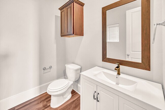 Foto del edificio - 9644 Knight Rd
