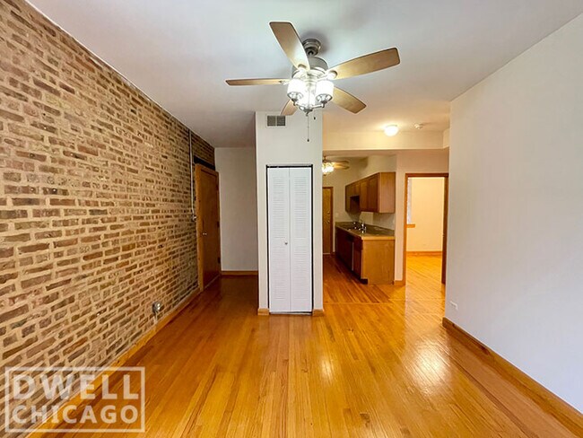 Foto del edificio - 6355 N Lakewood Ave