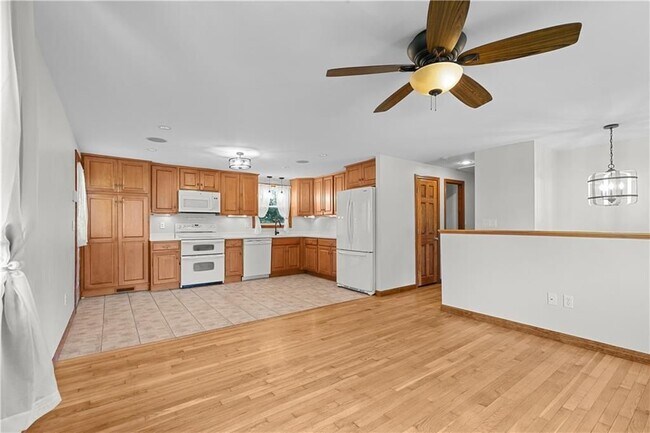 Foto del edificio - 25 Harris Dr