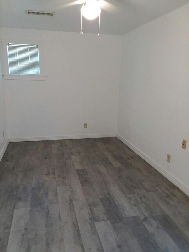 Foto del edificio - 4001 S Van Buren St