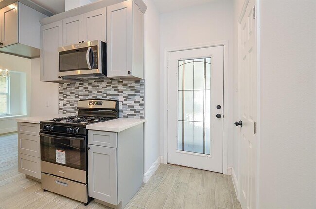 Foto del edificio - 3707 Kingston Vale Dr