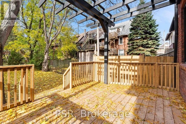 Building Photo - 200 Sanford Ave S