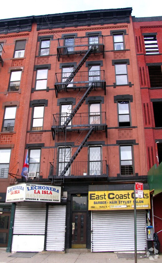 Foto principal - 256 E 125th St
