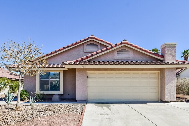 Building Photo - 3990 Avocado Dr