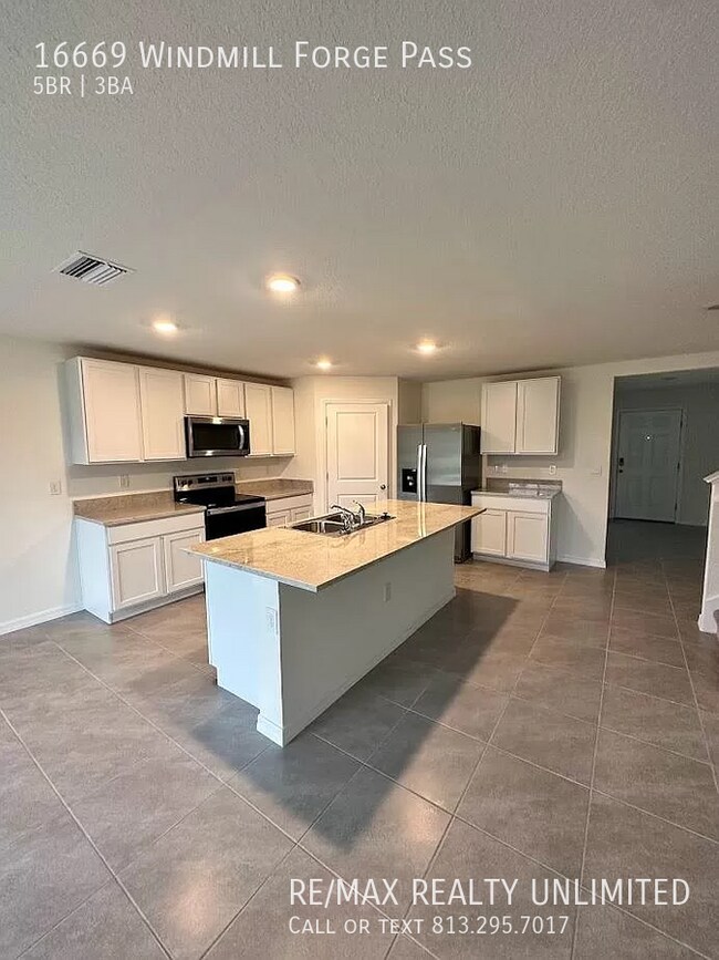 Building Photo - 5 Bedroom Sereno Home in Wimauma