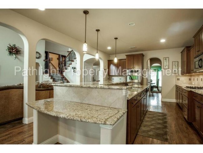 Building Photo - 721 Calaveras Ct