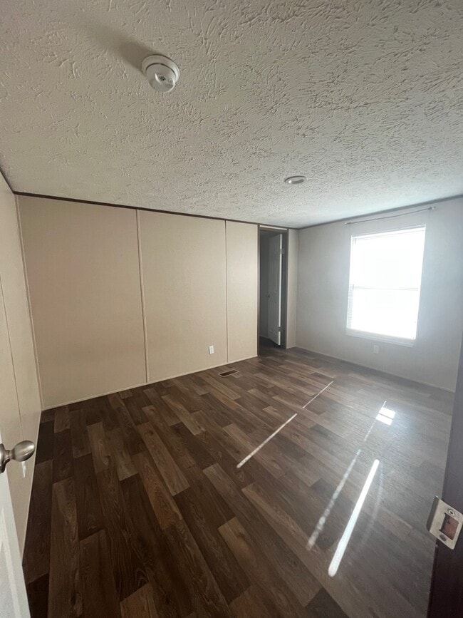 Building Photo - 113 High Ridge Ct