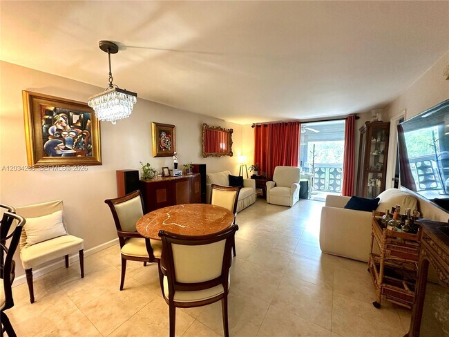 Foto del edificio - 211 NE 8th Ave