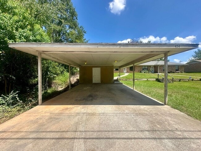 Building Photo - Stoneridge Duplex 454/452