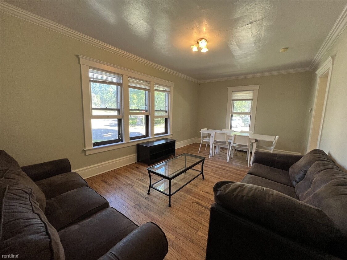 Primary Photo - 12 br, 4 bath House - 1102 Prospect St