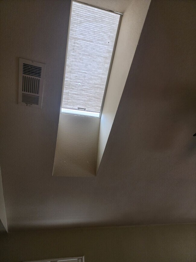 Foto del edificio - 3 Bedroom 2 Bath in HOA Community with Com...