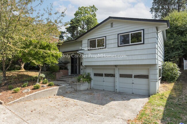 Building Photo - Convenient Home with Attached Garage and A...