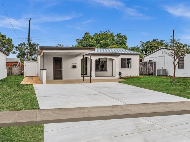 Photo - 5408 NE 3rd Ter. House