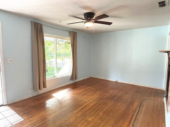 Photo - 2611 Pembrook Dr House