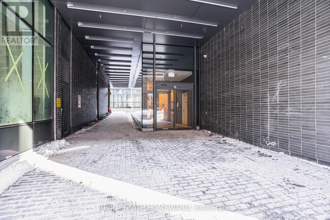 Building Photo - 35 Parliament St