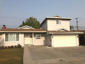 Building Photo - 5676 Antone Rd