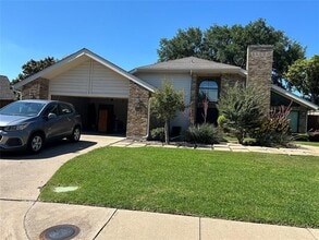 Building Photo - 5225 Old Shepard Pl