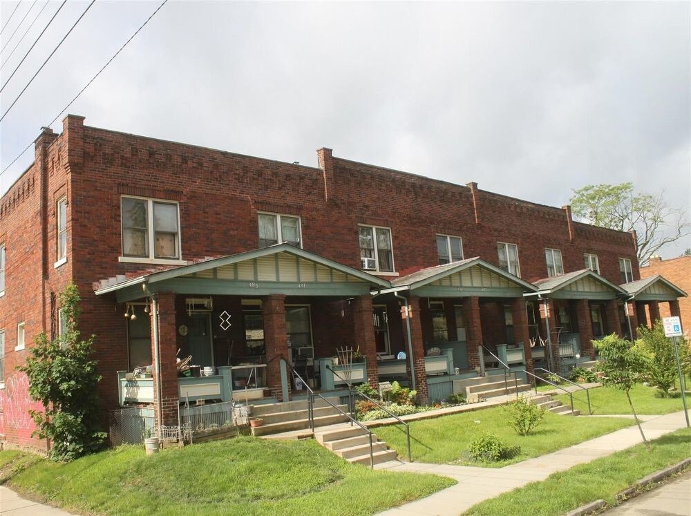 Primary Photo - 481 E Tompkins St