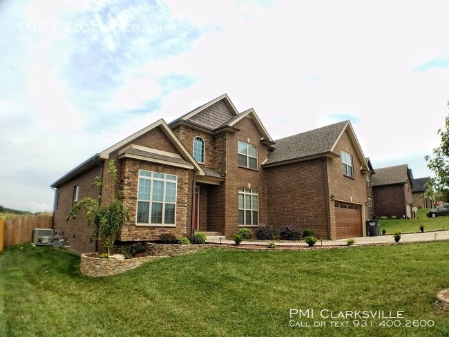 Building Photo - Contemporary Home in Farmington Subdivision