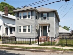 Building Photo - 126 Russell St