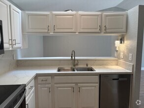 Building Photo - 812 Villa Terrace