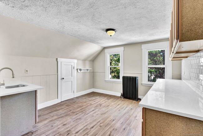 Foto del edificio - 253 Chatham St