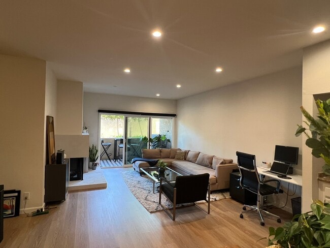 Foto del edificio - 8180 Manitoba St