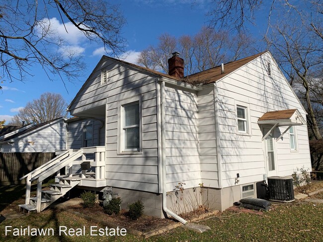 Building Photo - 2 br, 1 bath House - 406 S. Lynn St.