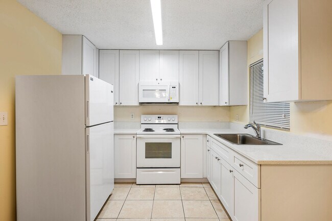 Foto del edificio - 9423 SW 52nd Ct