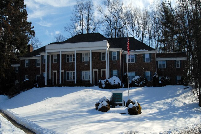 Foto del edificio - Grover Cleveland Apartments
