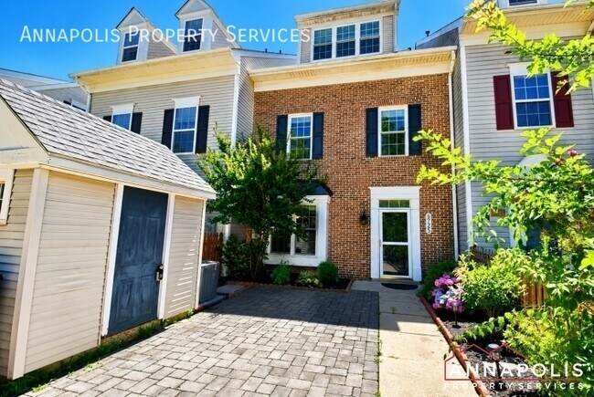 Building Photo - 8725 Spring Brook Way
