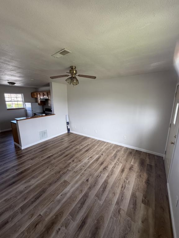 Foto del edificio - 500 S Washington St