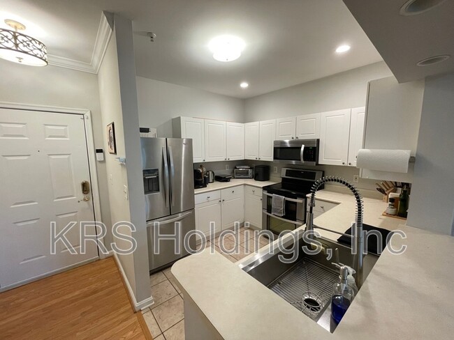 Foto del edificio - 4550 Strutfield Ln