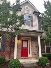 Building Photo - 2022 Highland Village Dr