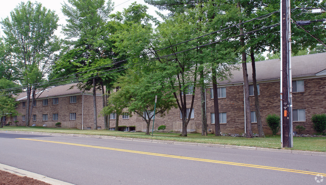 Building Photo - Hayes Student Living