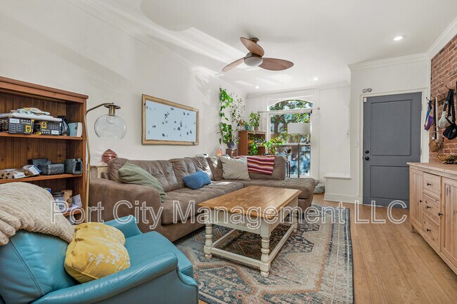 Foto del edificio - 210 S Bouldin St