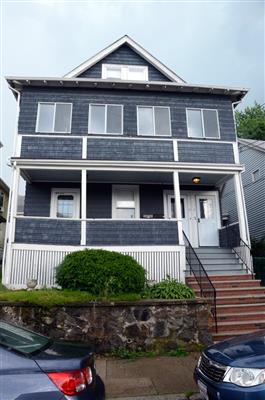Primary Photo - 19 Hicks Ave