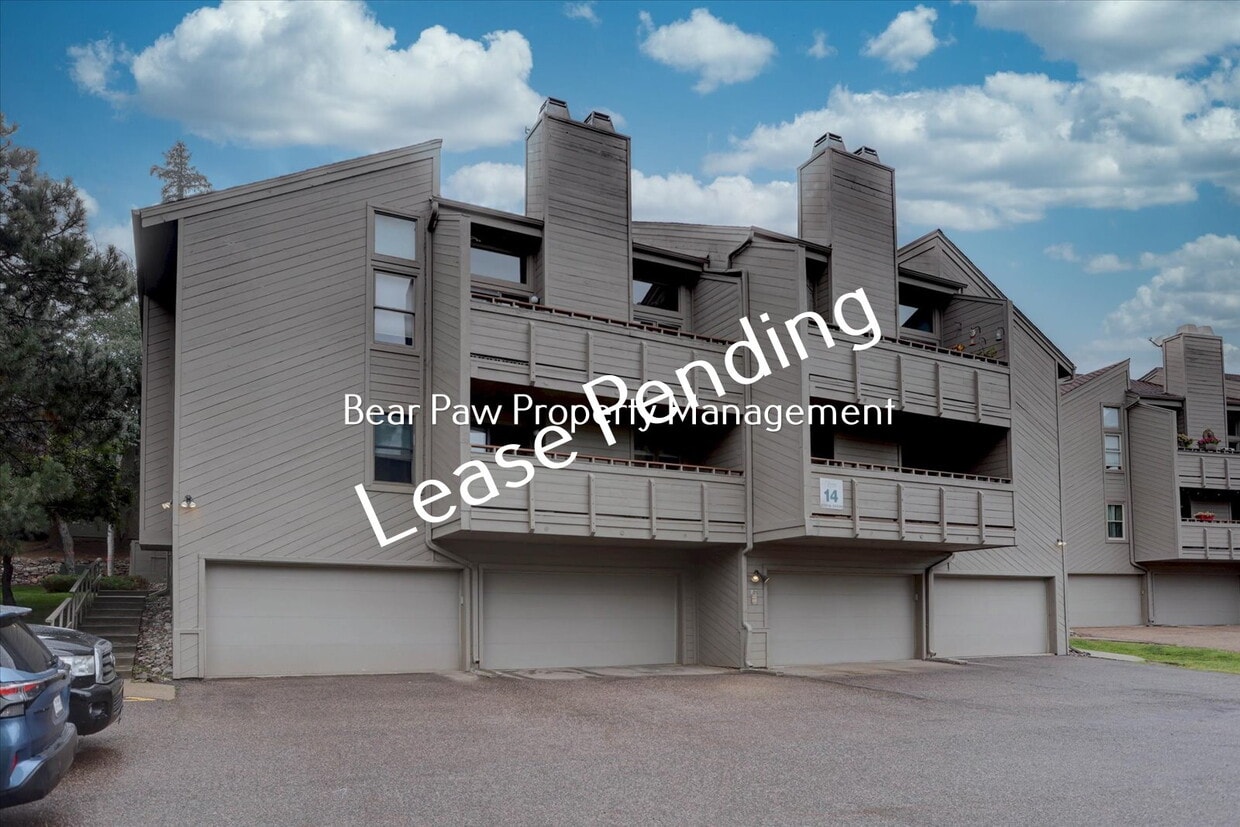 Charming 2-Bedroom Condo in Genesee! - Charming 2-Bedroom Condo in Genesee!