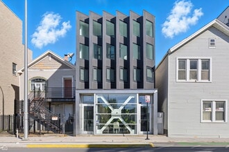 Building Photo - 2012 W Grand Ave